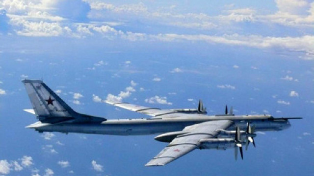 Bombardiere rusești interceptate în largul coastei engleze