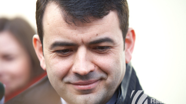 Chiril Gaburici în Parlament: Vorbesc limba română