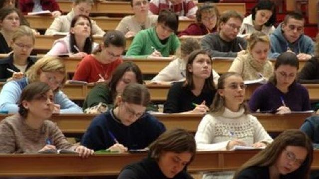 Unde pot aplica cetățenii moldoveni pentru studii în străinătate?