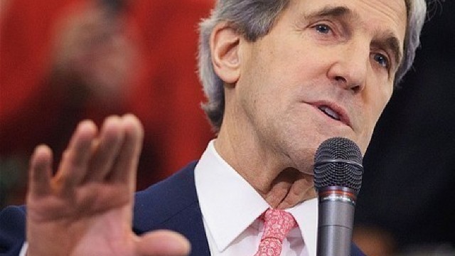 Secretarul de stat american, John Kerry, este așteptat la Kiev