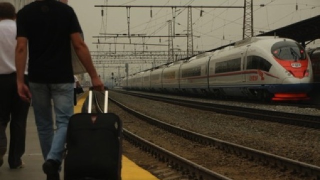 O rusoaică s-a ASCUNS în valiză pentru a ajunge în Franța