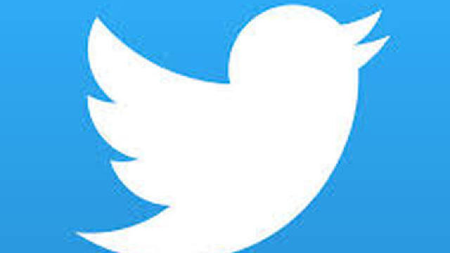 Twitter închide 70.000 de conturi afiliate QAnon

