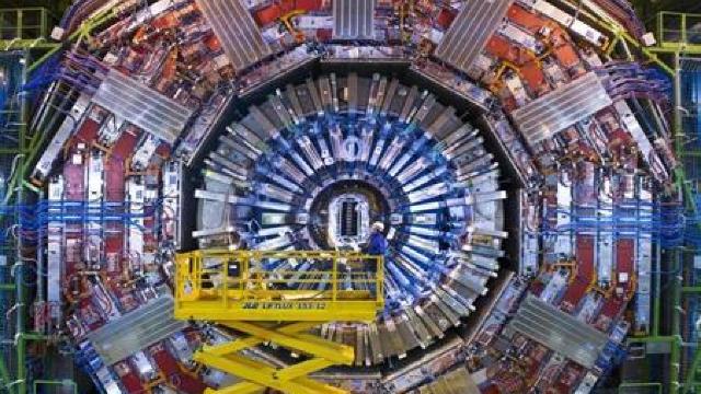 Acceleratorul de particule CERN va fi repornit la o putere dublă