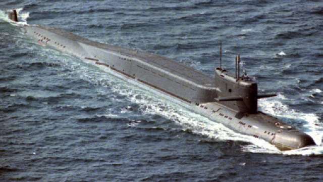 Un submarin NUCLEAR rusesc a luat foc 