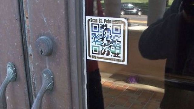 Sankt Petersburg: plăcuțe cu QR code au fost montate pe monumentele istorice