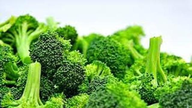 De ce e bine să consumăm broccoli și când trebuie evitat