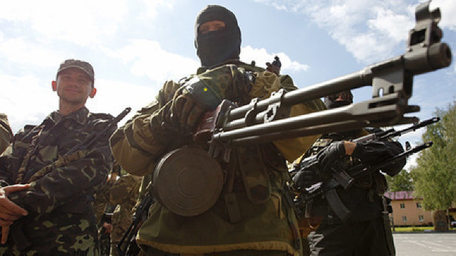 Rebelii din Donețk au JEFUIT banca lui Ianukovici