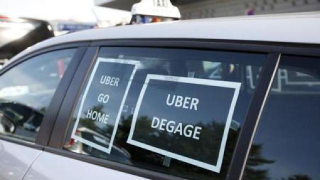 Franța: Bernard Cazeneuve afirmă că serviciul Uber trebuie ÎNCHIS