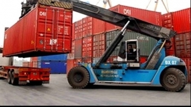 Exporturile sunt în continuă scădere