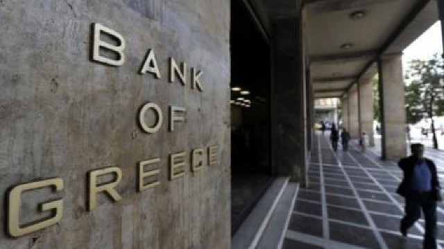 Banca Greciei AVERTIZEAZĂ: Grexitul ar însemna prăbușirea economiei elene