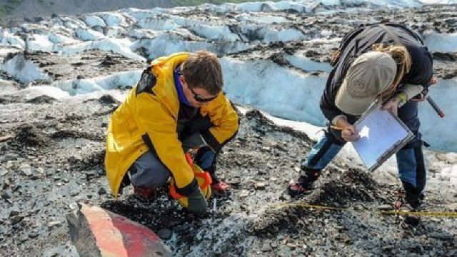 Avion de agrement prăbușit în Alaska: Nouă persoane și-au pierdut viața