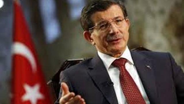 Turcia: Premierul desemnat Davutoglu începe consultările pentru un guvern de coaliție