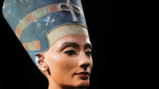 A fost descoperit mormântul reginei egiptene Nefertiti