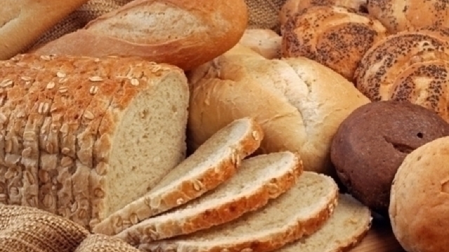 Pâinea s-ar putea scumpi cu până la 15%