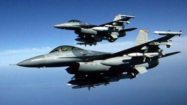 Rusia a desfășurat 28 de avioane de luptă în Siria