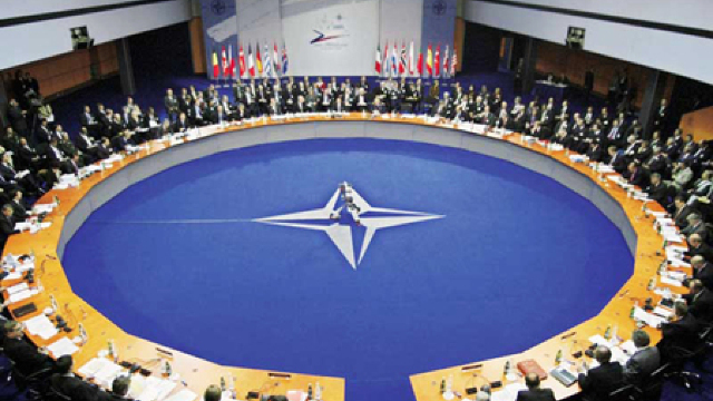 NATO a semnat o serie de acorduri cu Ucraina