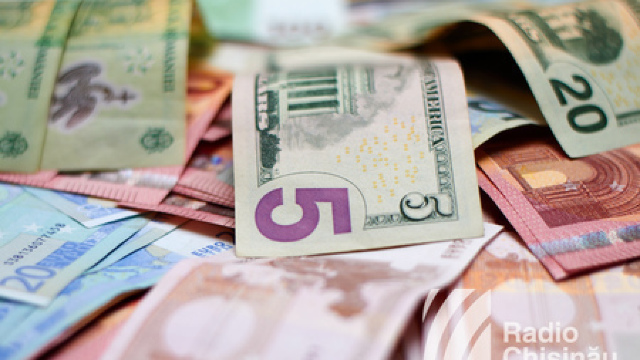 ANALIST: Leul s-ar putea din nou să se deprecieze