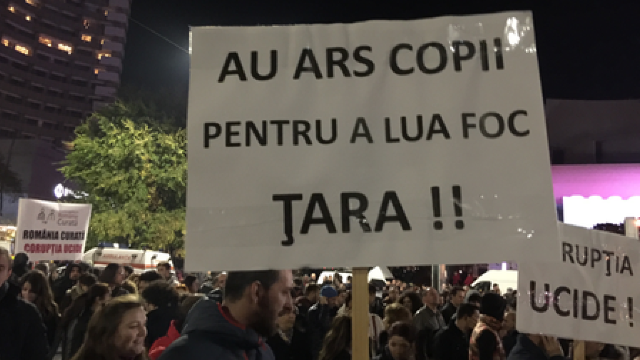 PROTESTE în București: 30.000 de oameni au ieșit în stradă