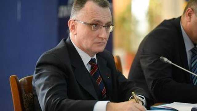 Cine este Sorin Cîmpeanu, premierul interimar al României