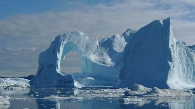 Ghețarii din Groenlanda se retrag într-un ritm alarmant