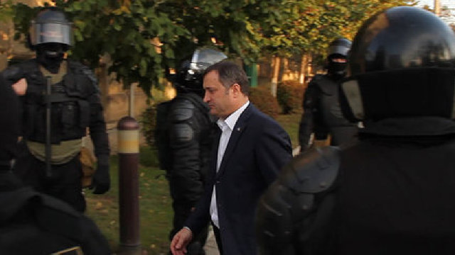 Un oficial european va examina condițiile în care sunt deținuți Vlad Filat și Grigore Petrenco
