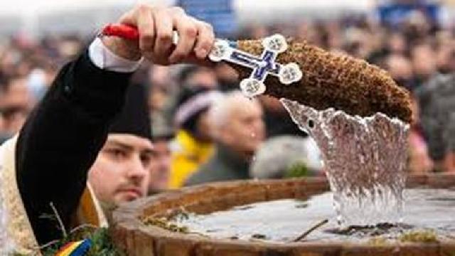 Creștinii ortodocși sărbătoresc astăzi Boboteaza