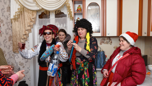 Urătorii din satul Vălcineț (FOTO)