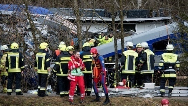 ACCIDENT FEROVIAR în Germania: Cel puțin opt persoane au murit și alte 150 au fost rănite