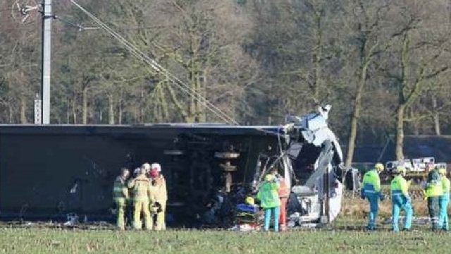 ACCIDENT feroviar în Olanda: O persoană a decedat și mai multe au fost rănite