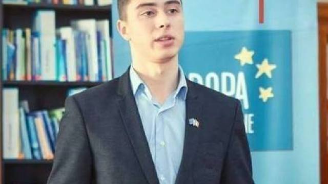 Sistemul de educație și situația politică, prin prisma unui licean (INTERVIU)