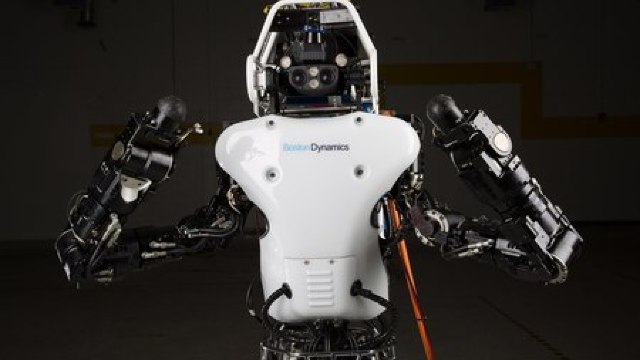 Un robot dezvoltat de Google are abilități aproape umane (VIDEO)