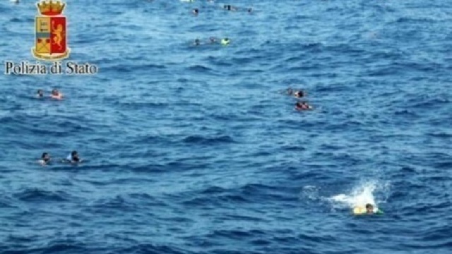 Criza refugiaților: Cinci persoane s-au înecat în Marea Egee