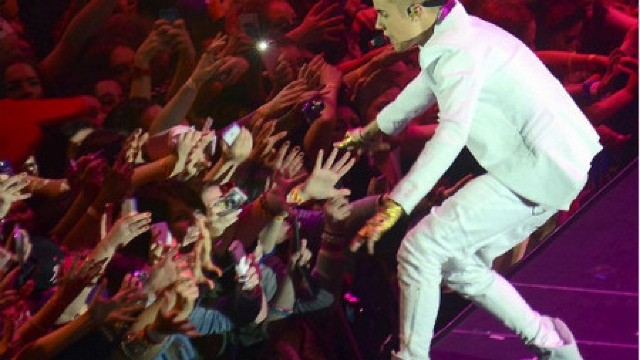 Justin Bieber a decis să renunțe la întâlnirile cu fanii deoarece îl fac să cadă în depresie