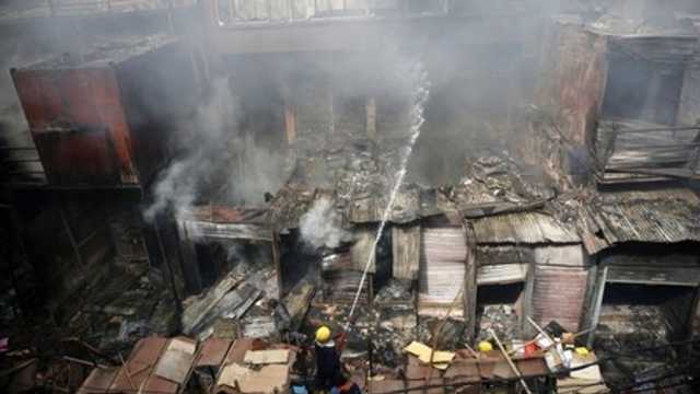 Peste 80 de morți și 250 de răniți într-un incendiu izbucnit într-un templu din India