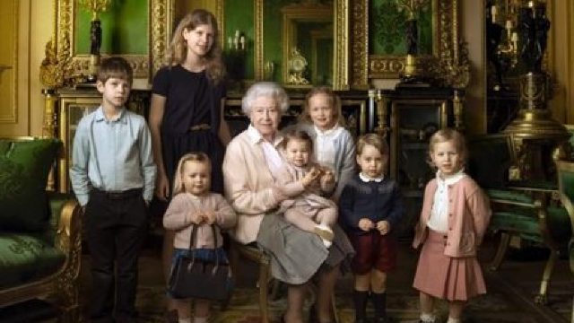 Regina Elisabeta a II-a a Regatului Unit al Marii Britanii împlinește 90 de ani (VIDEO)
