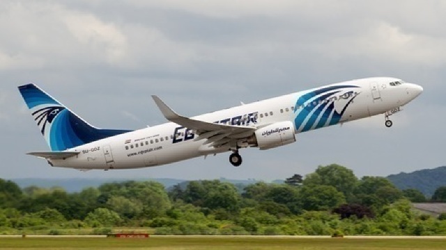 Oficiali egipteni: Avionul EgyptAir dispărut s-a prăbușit în Marea Mediterană