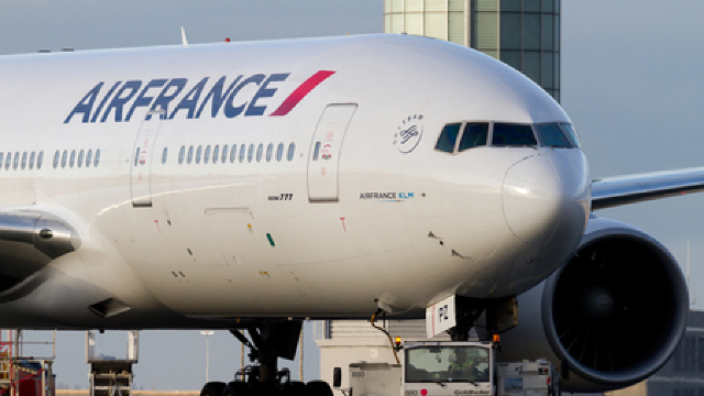 Două avioane ale Air France s-au lovit la sol pe aeroportul Charles de Gaulle