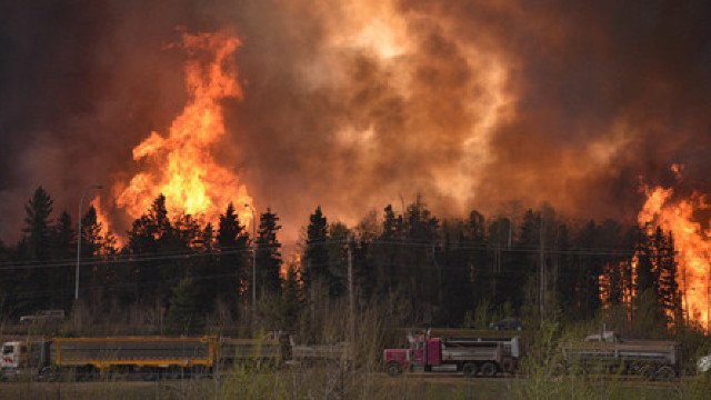 Canada: Populația unui oraș evacuată din cauza incendiilor