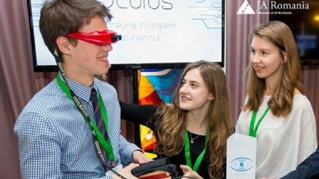 Elevi români au câștigat competiția globală Social Innovation Relay 