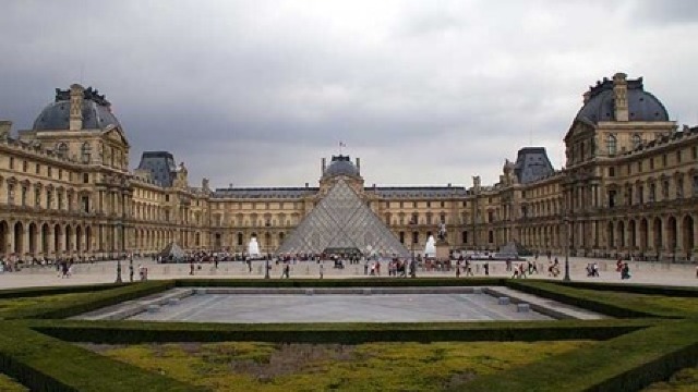 Muzeul Luvru din Paris a fost închis din cauza creșterii nivelului Senei