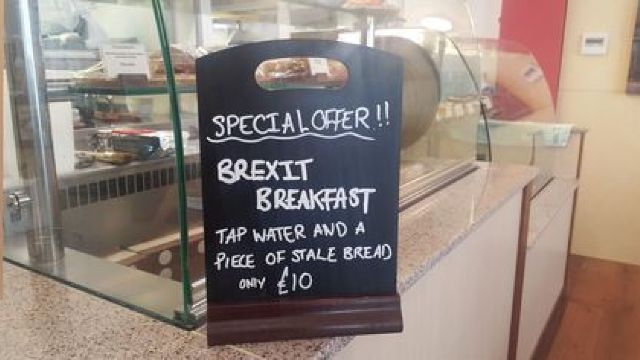 Oferta unui restaurant din Cardiff: Mic dejun Brexit