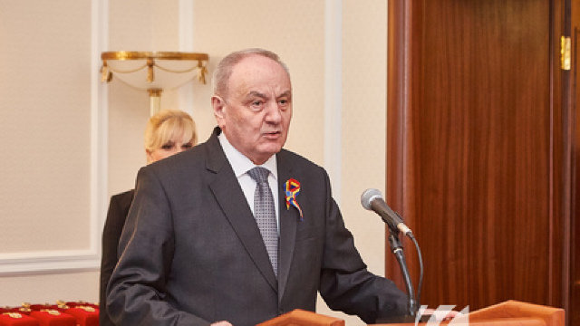 Nicolae Timofti a desemnat ambasadori în zece state