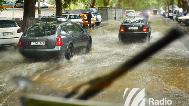 PUNCTAT: De ce Chișinăul este impracticabil în zilele cu ploi puternice?