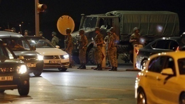 Militarii turci care au fugit în Grecia, condamnați la închisoare 