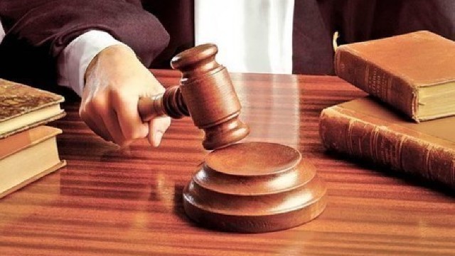 Un procuror este învinuit de abuz în serviciu la investigarea unei crime