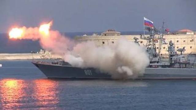 Rusia a început manevre navale în Marea Mediterană 