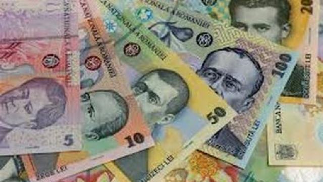 Salariul mediu net în România a crescut până la 460 de euro