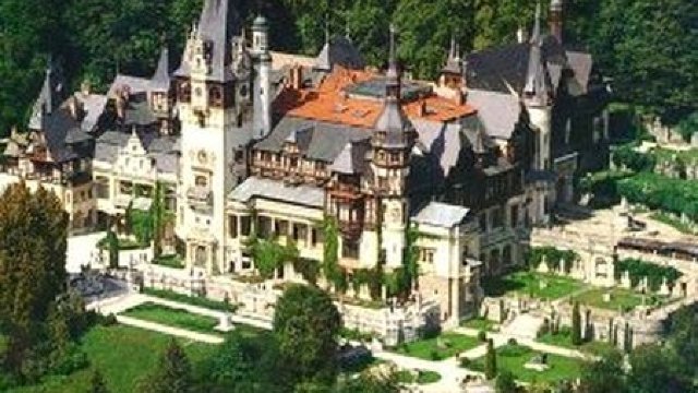 Castelele Peleș și Pelișor, închise mai multe zile pentru desfășurarea funeraliilor Reginei Ana 