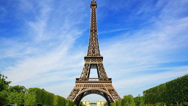 Turnul Eiffel a fost EVACUAT din greșeală