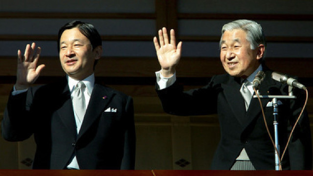 Împăratul Japoniei Akihito se retrage